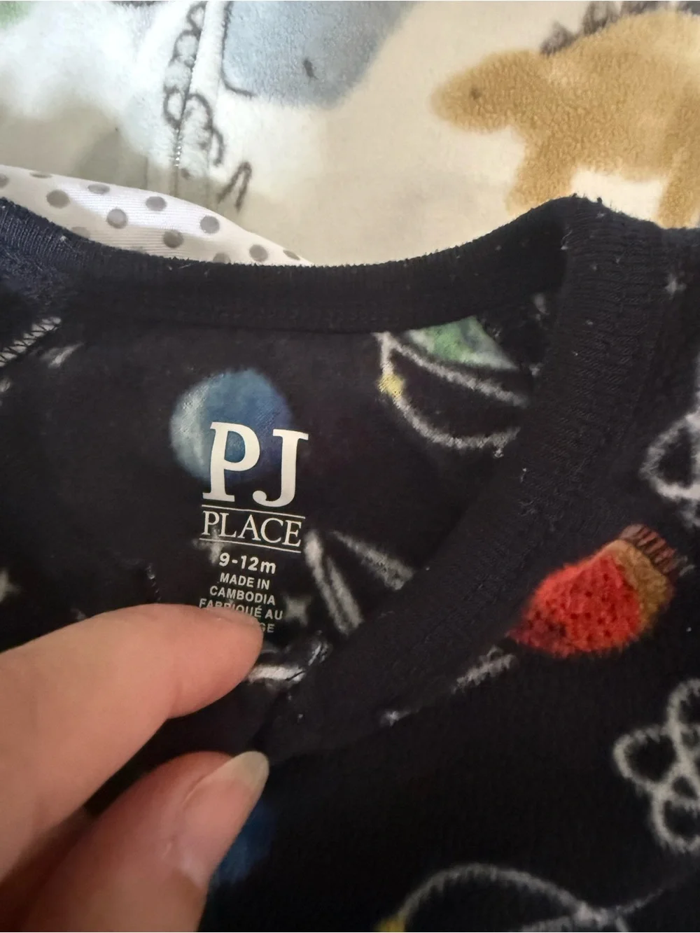 6 pairs of fleece footie pajamas size 9 months - carters and children’s place